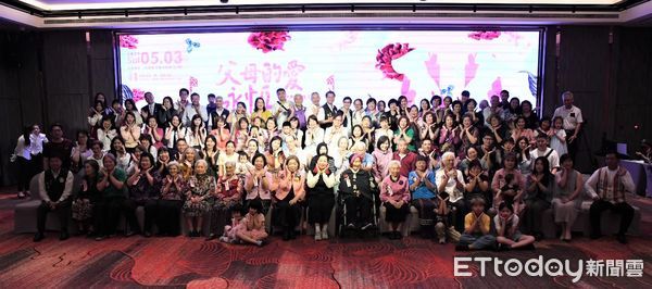 ▲▼花蓮縣政府舉辦「114年暖心母親表揚大會」，表揚38名暖心母親。（圖／花蓮縣政府提供，下同）