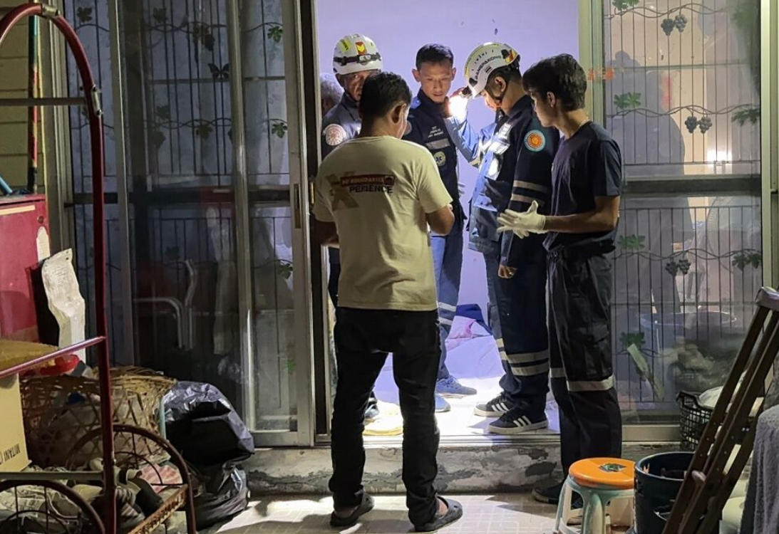 ▲▼伴屍2日聞惡臭才知妹妹「半裸暴斃」！　泰女驚：以為只是叫不醒。（圖／翻攝自Fkhaosod）