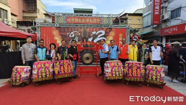 ▲▼金門迎城隍系列活動於今（3日）下午掀起最高潮！由金城鎮公所精心策劃的「地方特色藝陣大遊行」磅礴登場。（圖／記者林名揚翻攝）