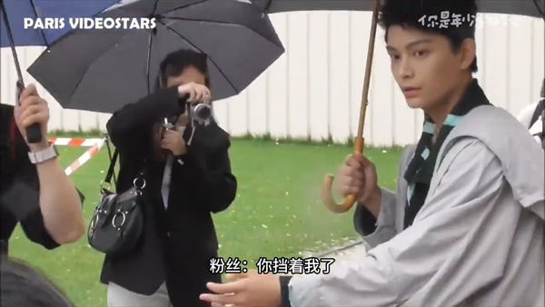 ▲丁禹兮勸架的影片引起熱烈討論。（圖／翻攝自微博）