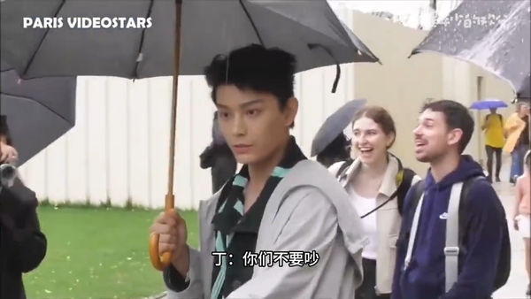 ▲丁禹兮勸架的影片引起熱烈討論。（圖／翻攝自微博）