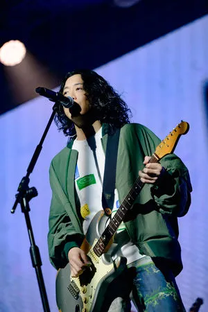 ▲▼ 《咒術迴戰》爆紅神曲原唱來了！Tatsuya Kitani台北開唱　雙語問候粉絲。（圖／大鴻藝術BIG ART / 大福音樂HAPPY MUSIC提供）