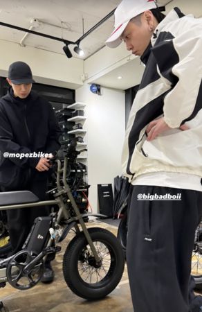 ▲▼ 泫雅、龍俊亨結婚半年放閃！「老公視角」超甜蜜　約會買車日常曝光。（圖／翻攝自泫雅IG）