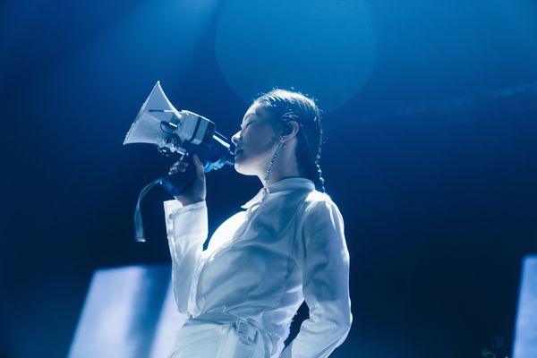 ▲▼ 鄭宜農道出出道18年心聲。（圖／邊走邊聽有限公司提供）