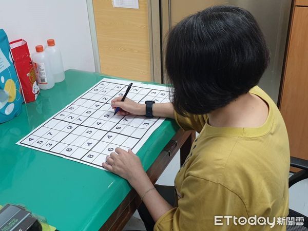 ▲居家認知訓練之益智遊戲。（圖／台中榮總埔里分院提供）