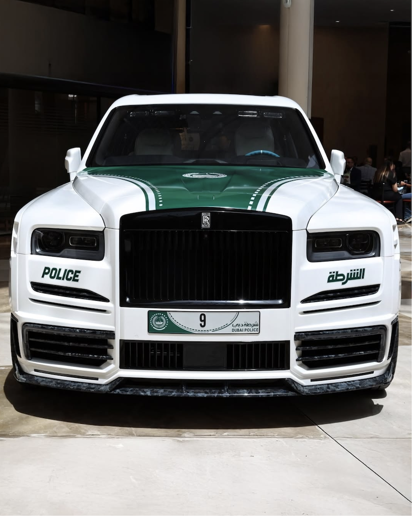 ▲杜拜全新警車勞斯萊斯Cullinan亮相。（圖／翻攝自Mansory）