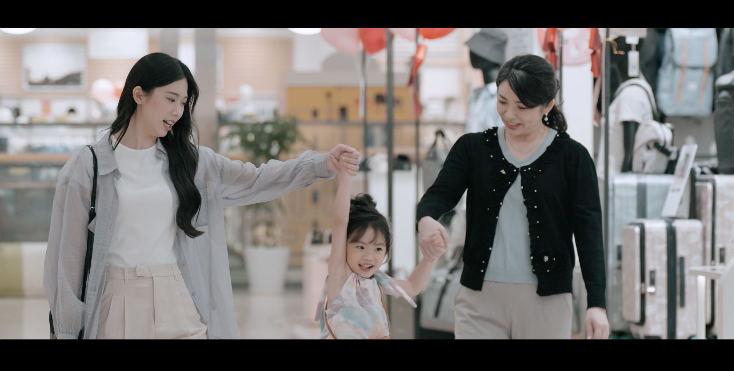 ▲▼Global Mall,母親節,環球購物中心,購物,陪伴,禮物。（圖／翻攝自影片）