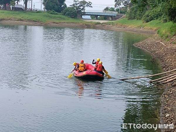 ▲▼嘉義男失蹤2天，遺體漂浮蘭潭水舞區。（圖／記者翁伊森翻攝）