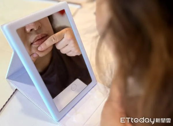 ▲醫師可依個人體質選用清熱解毒、疏風清熱、燥濕作用的中藥，協助降低體內火氣，改善痘痘狀況。（圖／記者林東良翻攝，下同）