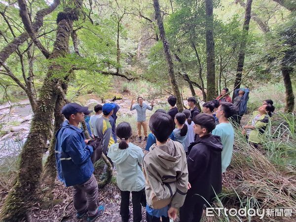 ▲「登山大神養成班」招募對山域活動有高度熱忱的青年學子，一同學習如何安全、負責任地探索山林。（圖／太管處提供，下同）