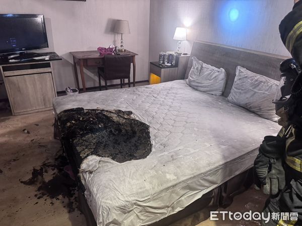 ▲▼新北2女煙蒂未熄滅引燃床單             。（圖／記者陳以昇翻攝）
