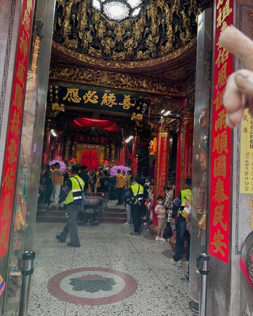 ▲小優白沙屯「猜錯位置」留遺憾　路邊睹感人一幕：香燈腳們很幸福 。（圖／翻攝自小優IG）