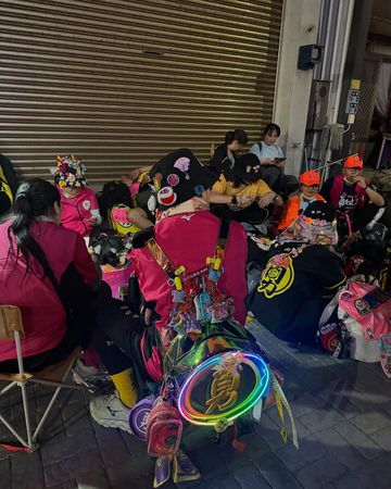 ▲小優白沙屯「猜錯位置」留遺憾　路邊睹感人一幕：香燈腳們很幸福 。（圖／翻攝自小優IG）