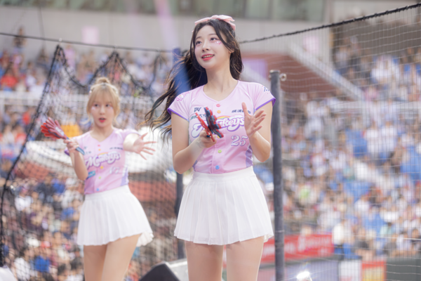 ▲▼樂天女孩跳開場舞。（圖／樂天桃猿提供）