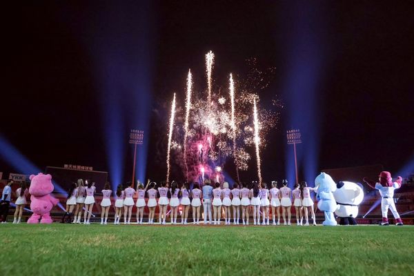 ▲▼樂天女孩跳開場舞。（圖／樂天桃猿提供）