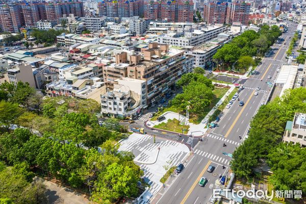 ▲▼   嘉義民生公園二期竣工　黃敏惠市長：打造城市中的水綠森林與共融生活圈   。（圖／嘉義市政府提供）