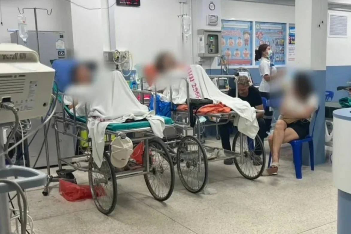 ▲▼俄國人遊泰「偷摘野果」中毒！7人住院。（圖／翻攝自泰國日報、民意報）