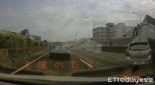 ▲國道車禍 。（圖／翻攝自threads／love_19940420、scania_9823提供）