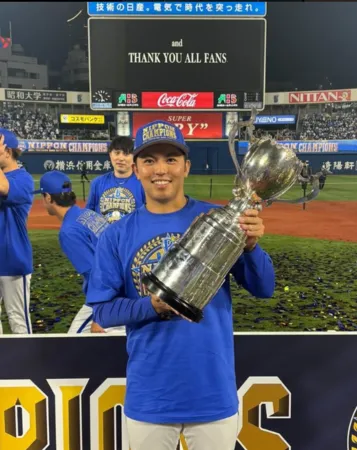 ▲東克樹1月被拍到與末廣純進出飯店。（圖／翻攝自東克樹、末廣純Instagram）