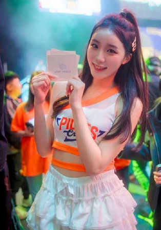 琁琁先前隨著球隊到澳門應援。（圖／翻攝自琁琁IG）