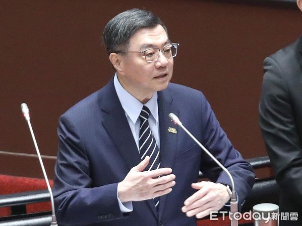 ▲▼行政院長卓榮泰 立委陳玉珍 立法院備詢 交通組             。（圖／記者屠惠剛攝）