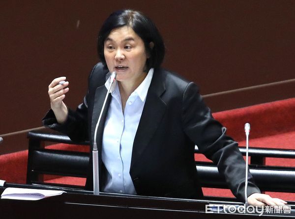 ▲▼行政院長卓榮泰 立委陳玉珍 立法院備詢 交通組             。（圖／記者屠惠剛攝）