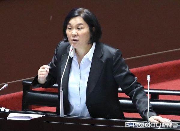▲▼行政院長卓榮泰 立委陳玉珍 立法院備詢 交通組             。（圖／記者屠惠剛攝）