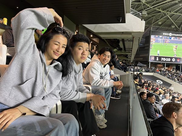 ▲李蒨蓉合照「好萊塢巨星」驚喜尖叫。（圖／翻攝自李蒨蓉臉書）