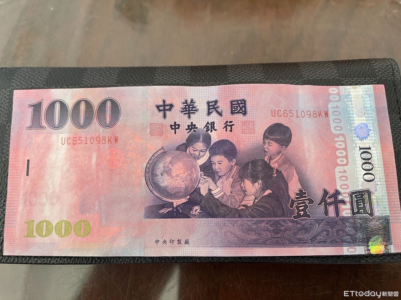 媽祖賜財?他追「粉紅超跑」回程領到粉紅鈔!內行曝:賺翻了 | ETtoday生活新聞 | ETtoday新聞雲
