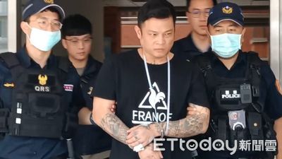 快訊/虐殺小女友!陳修將落網眼露兇光 發監前向母親下跪