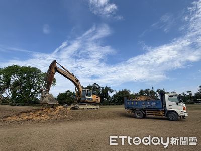 高爾夫球場違法佔地拒改善 高市府不忍了!怪手進場施工滯洪池