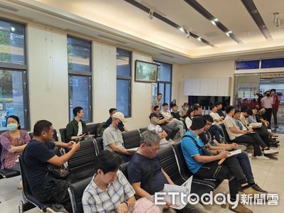 母親節前夕拍賣會拚人氣 士林分署快閃市集吸引民眾搶購