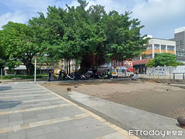 ▲▼淡水河婦人墜河救起無呼吸             。（圖／記者陳以昇翻攝）