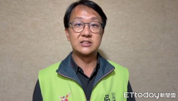 ▲學生搭台南5號公車與1名女子爆口角，對方竟亮出美工刀叫囂恐嚇，市警二分局警方已鎖定對象偵辦中。（民眾提供，下同）