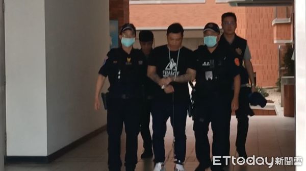 ▲陳修將逃亡334天正臉曝光，雙下巴現形。（圖／記者唐詠絮攝，下同）