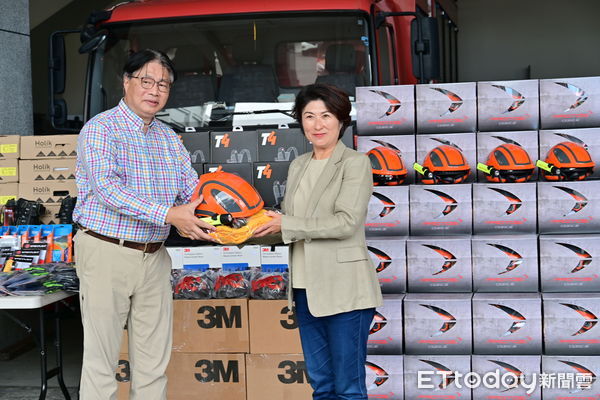 ▲台北市台疆樂善壇捐贈台東特搜隊逾327萬元救災裝備。（圖／記者楊漢聲翻攝）