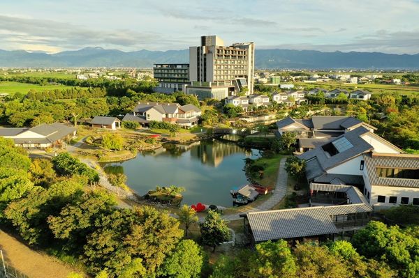 ▲綠舞是擁有全國最大日式庭園的休閒旅館，獲選最佳親子飯店。（圖／綠舞提供）