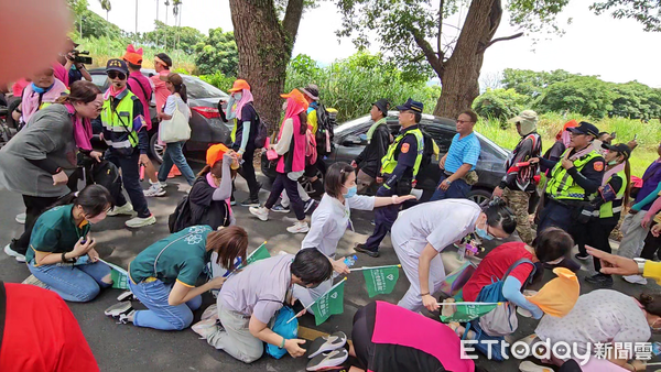 ▲竹山秀傳醫院醫護出動恭迎白沙屯媽祖，祈求庇佑健康平安。（圖／竹山秀傳醫院提供）
