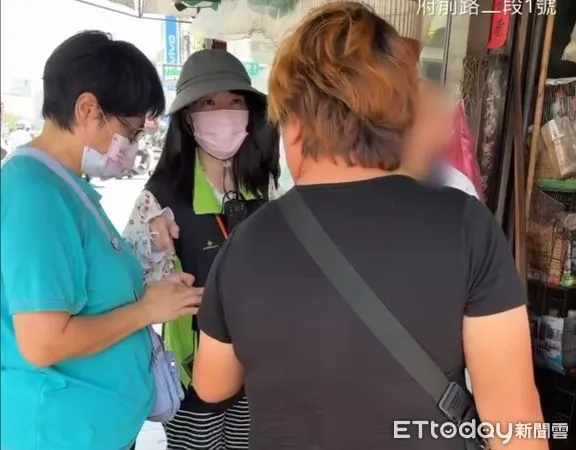 ▲台南鳥店遭突襲稽查，鳥籠內發現多隻受傷、生病鳥禽，情況令人心痛。（圖／台灣鳥類救援協會提供，下同）