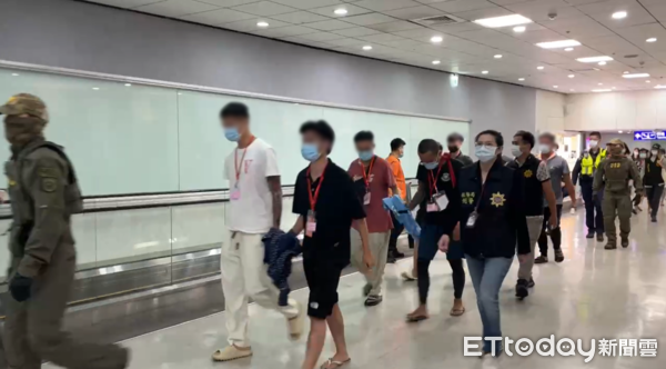 ▲▼緬甸打詐，55隻豬仔送返台灣。（圖／記者張君豪翻攝）