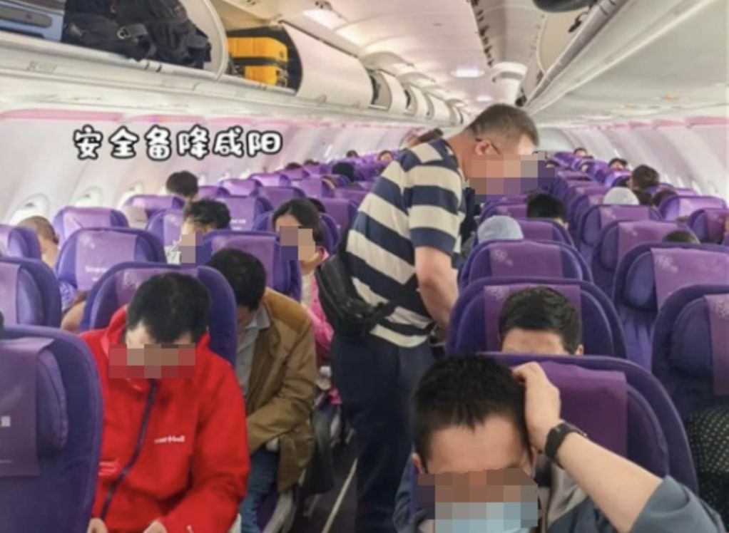 ▲吉祥航空班機降落銀川時遇惡劣沙塵天氣，觸地復飛後轉降咸陽機場。（圖／翻攝微博）