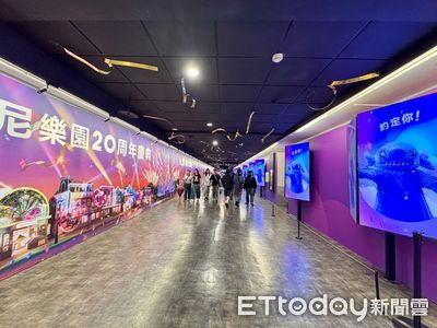 迪士尼「光影廊道、彩繪列車」一次看