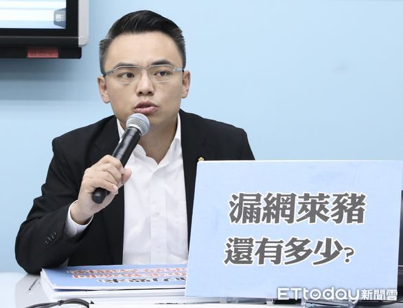 ▲▼國民黨團召開 萊豬大軍攻台 賴政府全面棄守 記者會 王育敏 洪孟楷 張嘉郡 丁學忠及雲林縣養豬協會副理事長蔡德福 出席。（圖／記者屠惠剛攝）