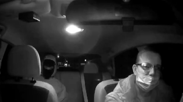 四寶媽夜間當Uber司機　突被男乘客「持槍處決」監視器畫面曝。（圖／翻攝自X）