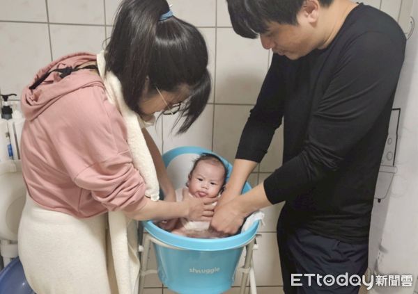 ▲力促生育平權，陳明哲醫師建議政府調整醫療性凍卵補助政策並考慮擴大醫療適應症。（圖／記者游瓊華翻攝）