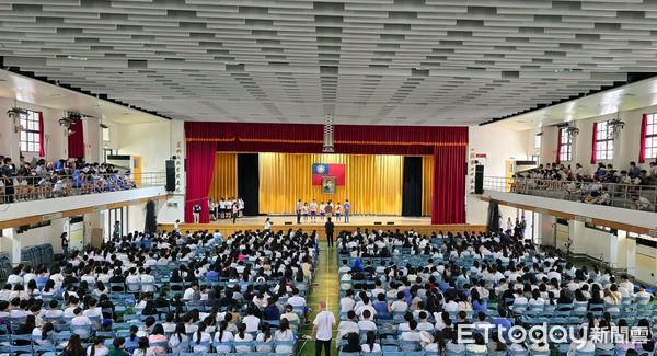 ▲▼    嘉義市管樂團音樂會海報設計比賽 成果亮眼 青春創意閃耀藝壇   。（圖／嘉義市管樂團提供）