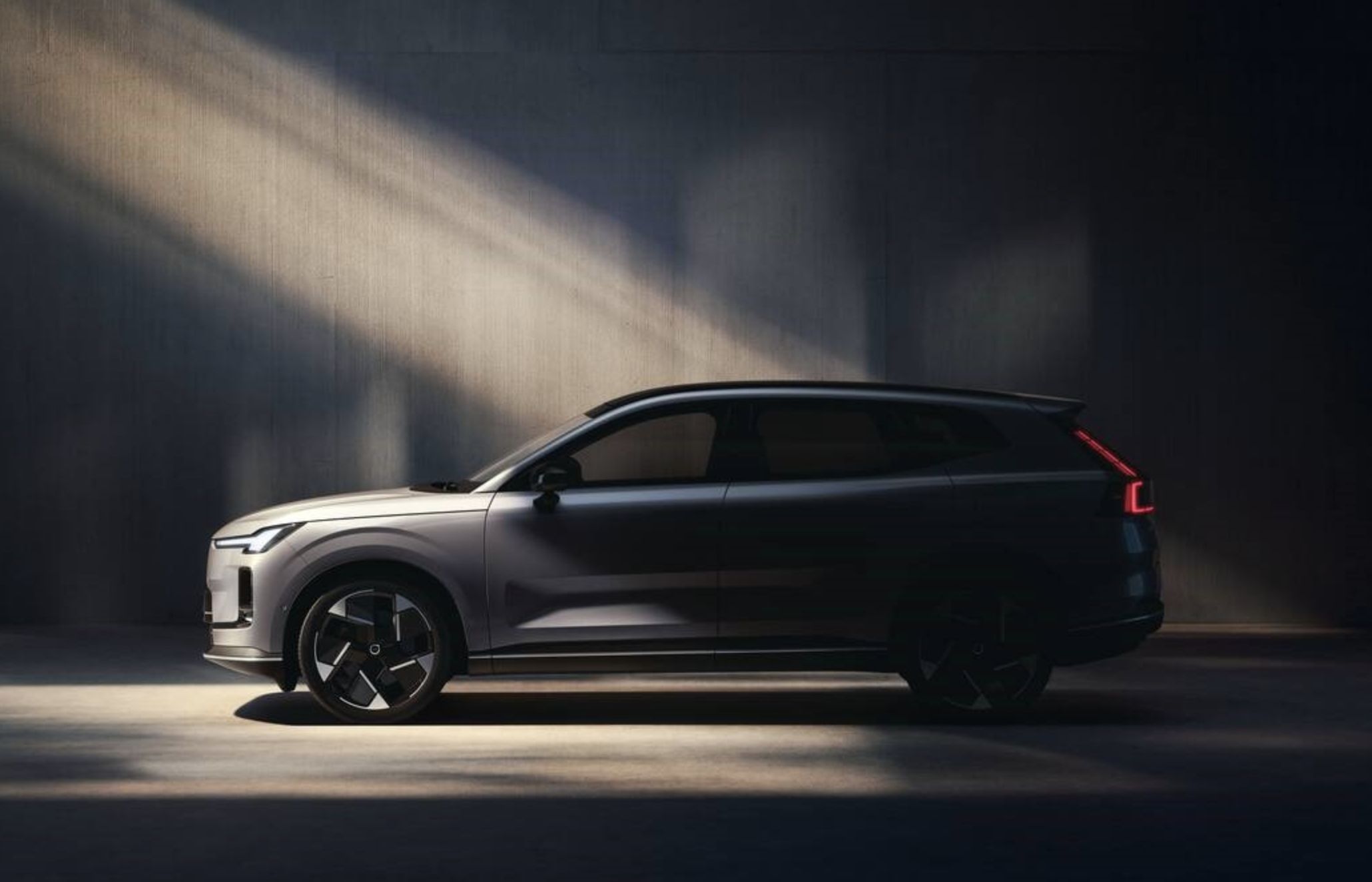 ▲Volvo XC70。（圖／翻攝自Volvo）