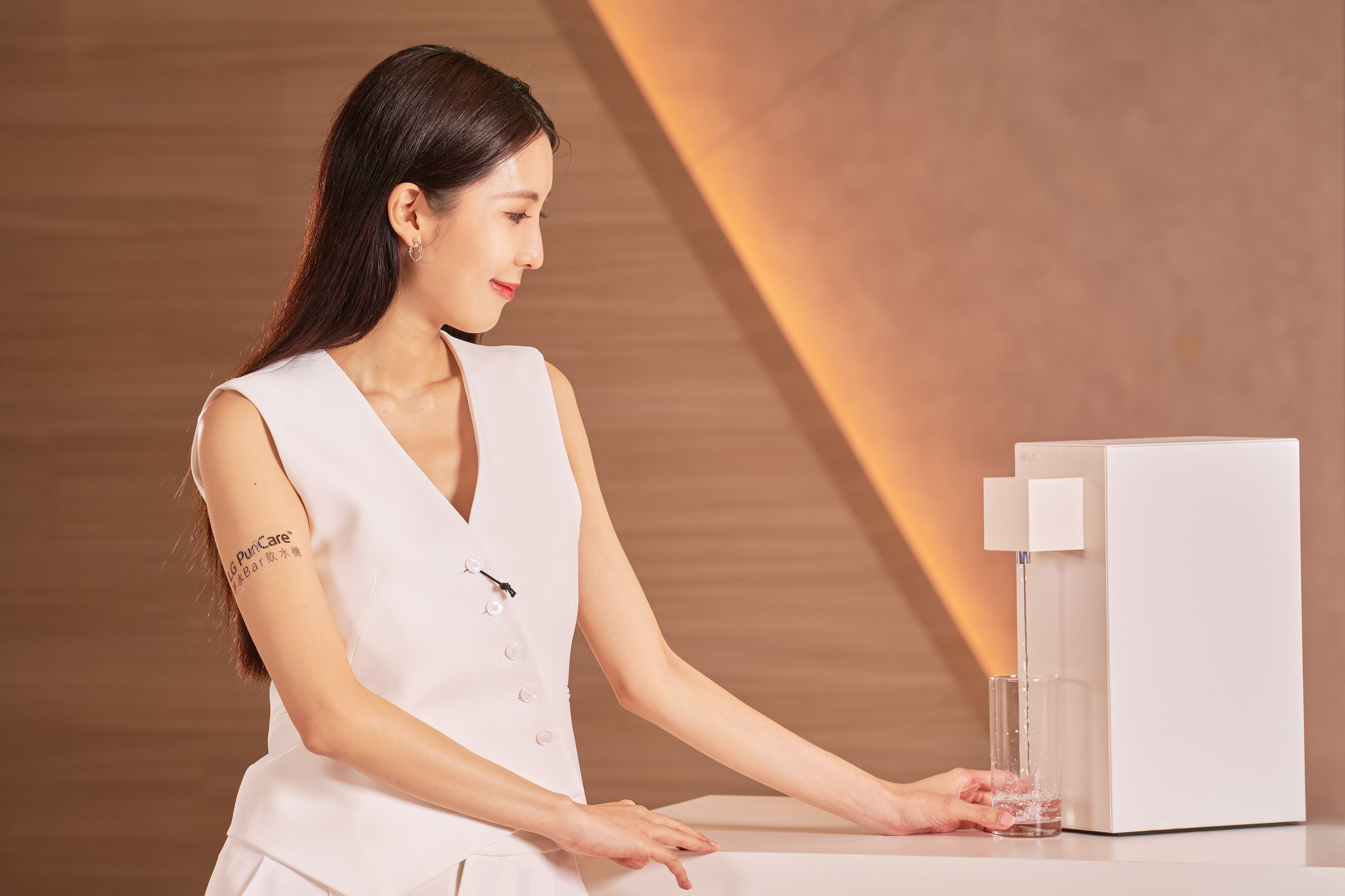 ▲LG首度在台發表淨水機產品PuriCare。（圖／品牌提供）