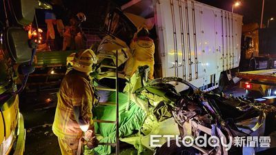 台南國道連環撞！女駕駛當場慘遭4大車夾死　肇事運將判1年6月