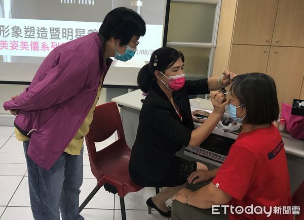 ▲▼  徵才活動母親節前夕登場 朴子就業中心助媽媽們華麗再出發    。（圖／朴子就業中心提供）